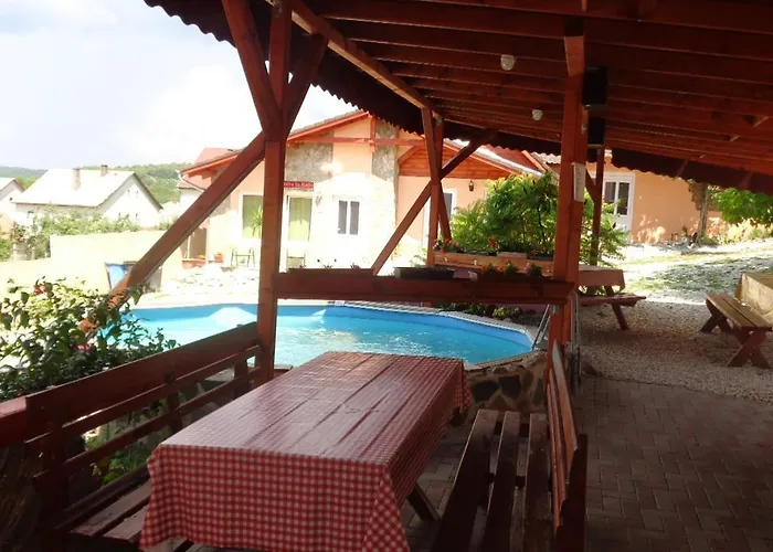 Guest house Katica Vendeghaz 2*